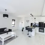 Ella شقة فوديس