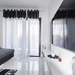 شقة Ella *