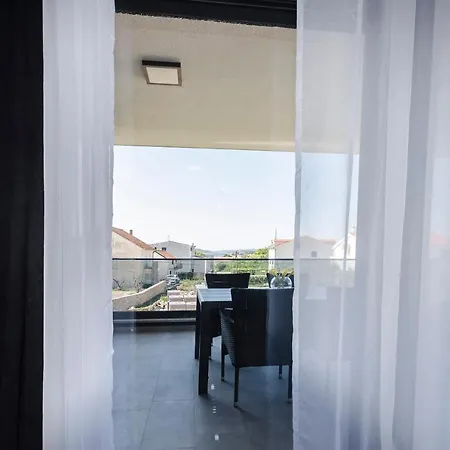 Apartment Ella