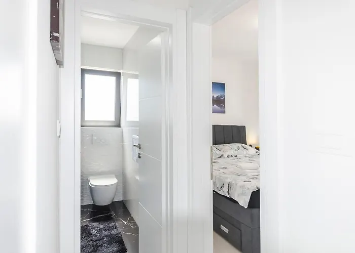 Ella * ヴォディツェ