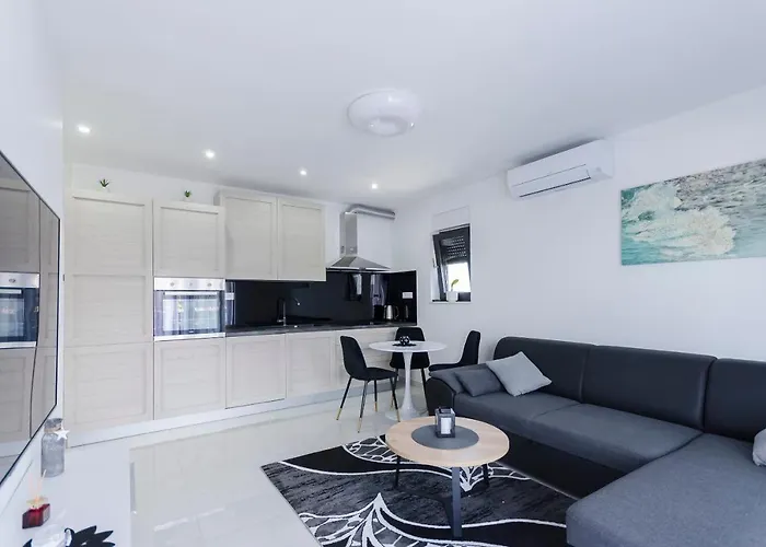 アパート Ella ヴォディツェ